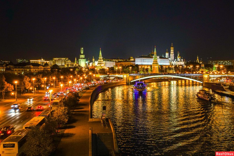 Москва набережная Москва река 2022