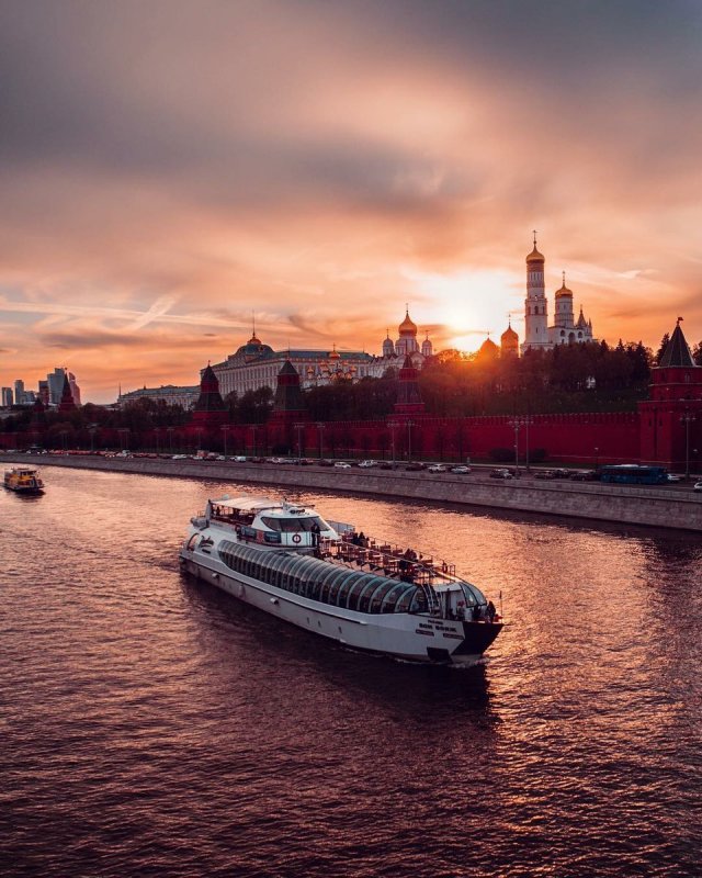 Фоны Москвы реки для фото
