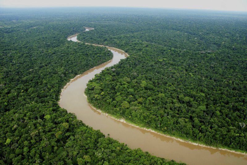 Река Амазонка — ; река Ориноко — .