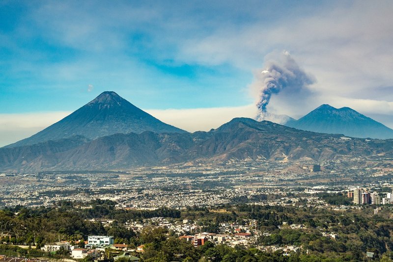 Извержение вулкана в Гватемале
