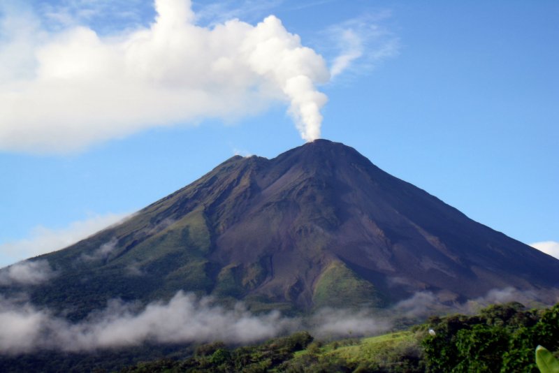 Вулкан Монтаньяс-дель-Фуэго