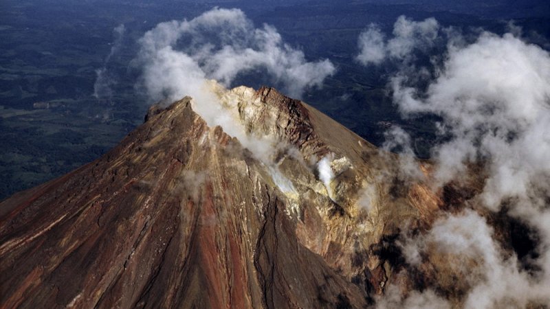 Вулкан Коропуна в Перу