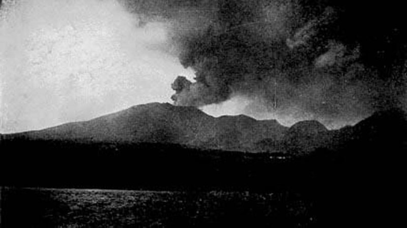 1902 Г. 8 мая, остров Мартиника, вулкан Мон-Пеле