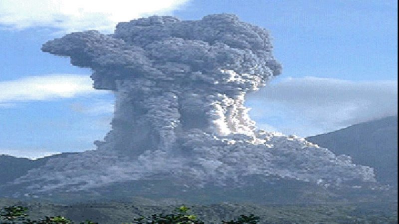 Извержение вулкана Монтань-Пеле