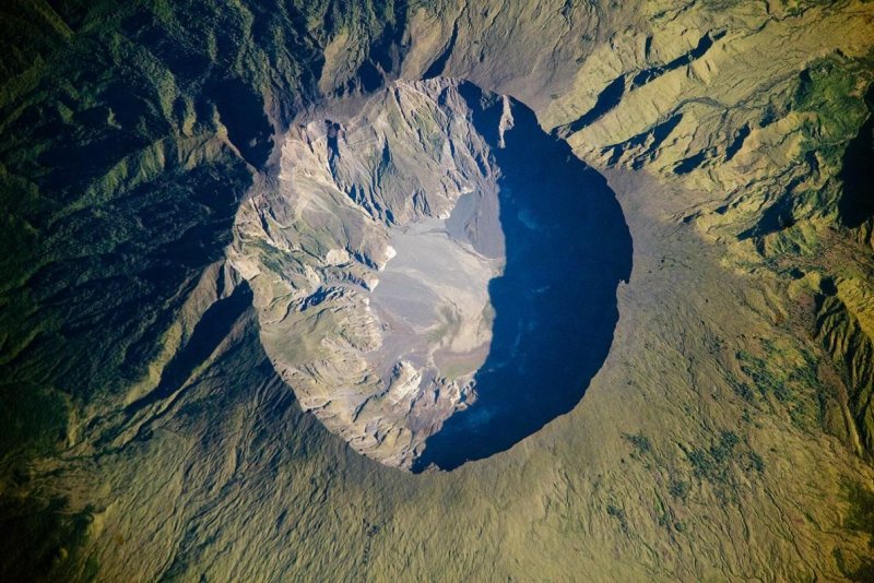 Гора Нгаурухоэ новая Зеландия