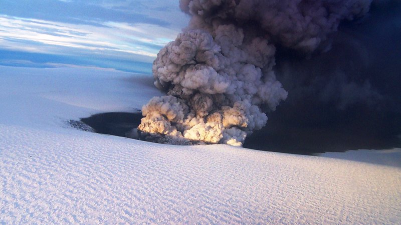 Извержение вулканов 534