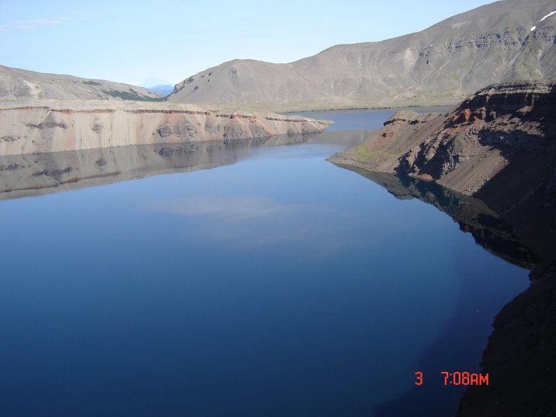 Вулканическое озеро Хангар
