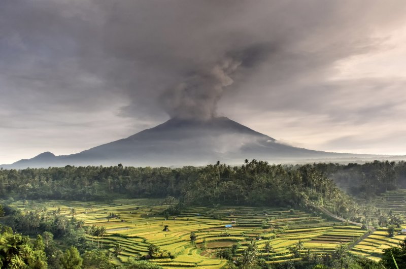 Бали Индонезия вулканы