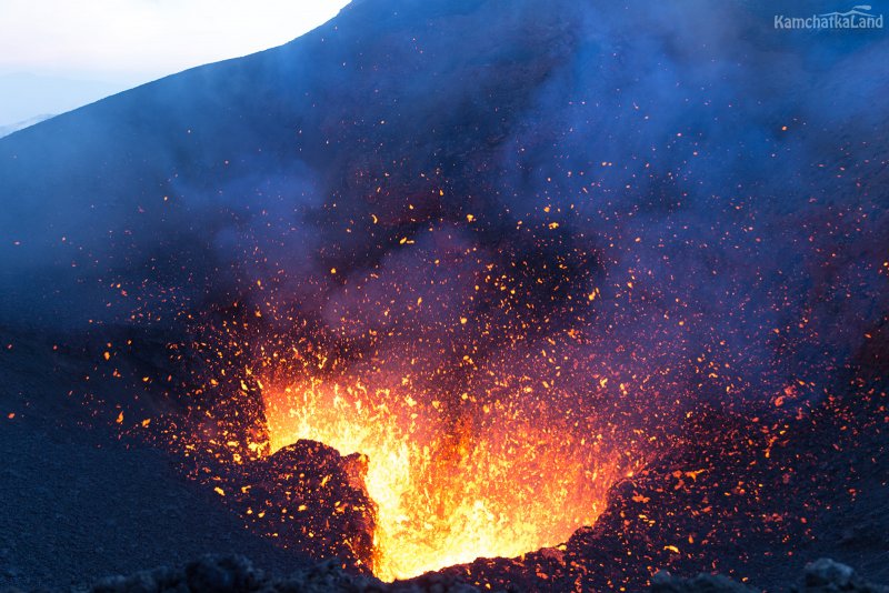 Извержение вулкана на Камчатке
