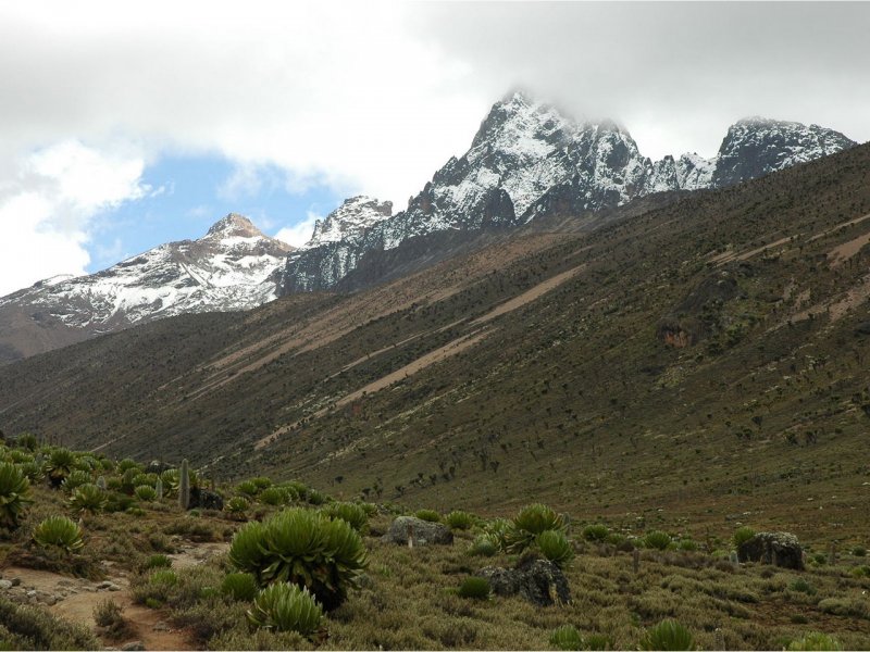 Горы Кения на атласе