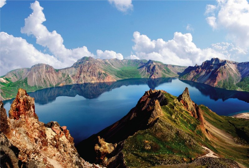 Небесное озеро Пэктусан