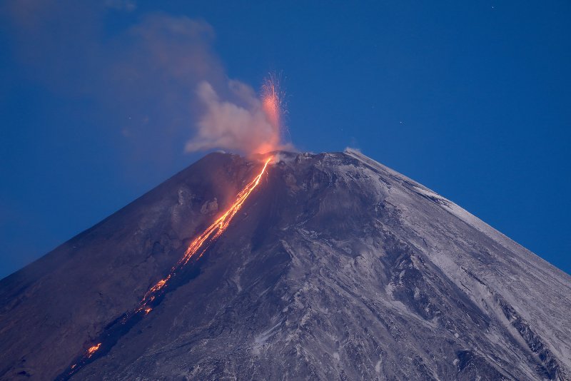 У подножия вулкана under the Volcano