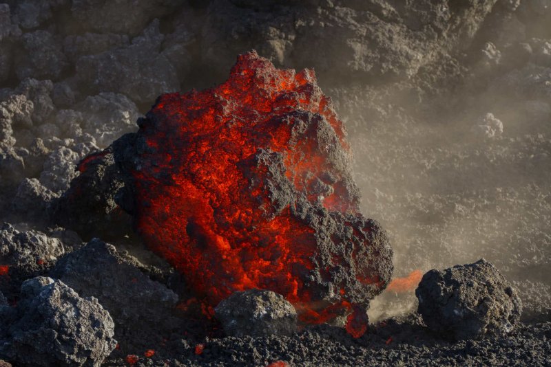 Окаменевшая лава вулкана