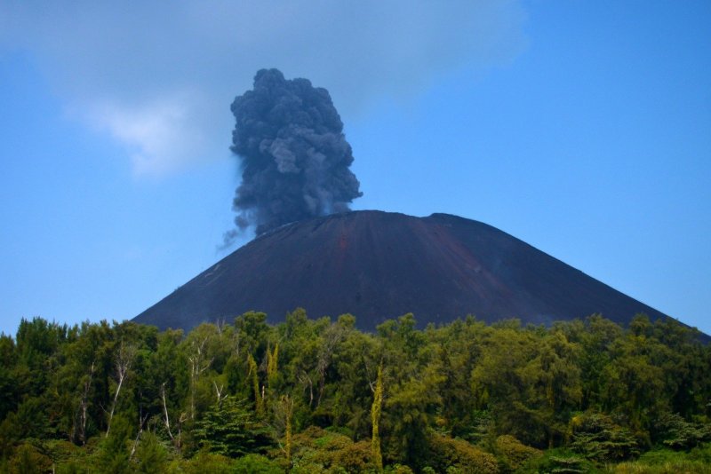 Тоба (Суматра, Индонезия) вулкан