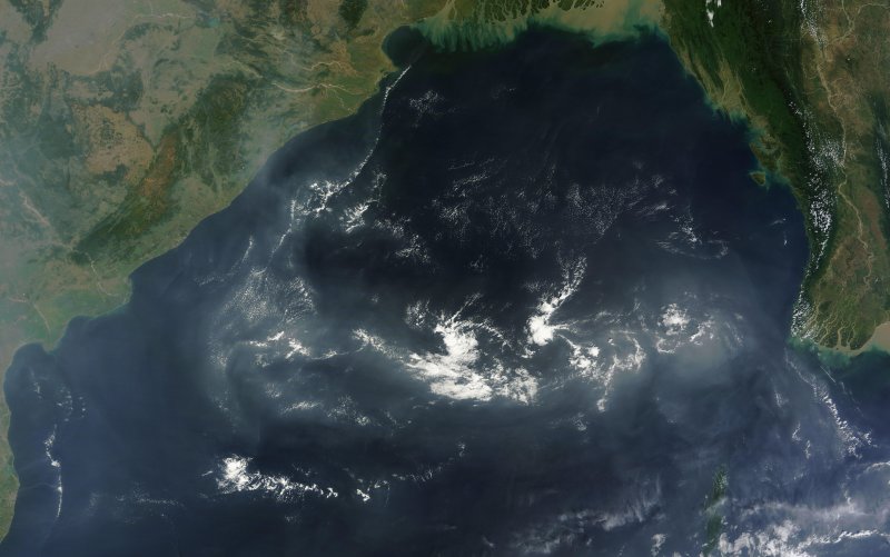 Бенгальский залив красное море