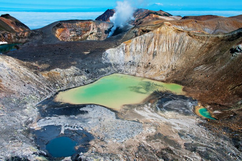 Остров Парамушир вулкан Эбеко