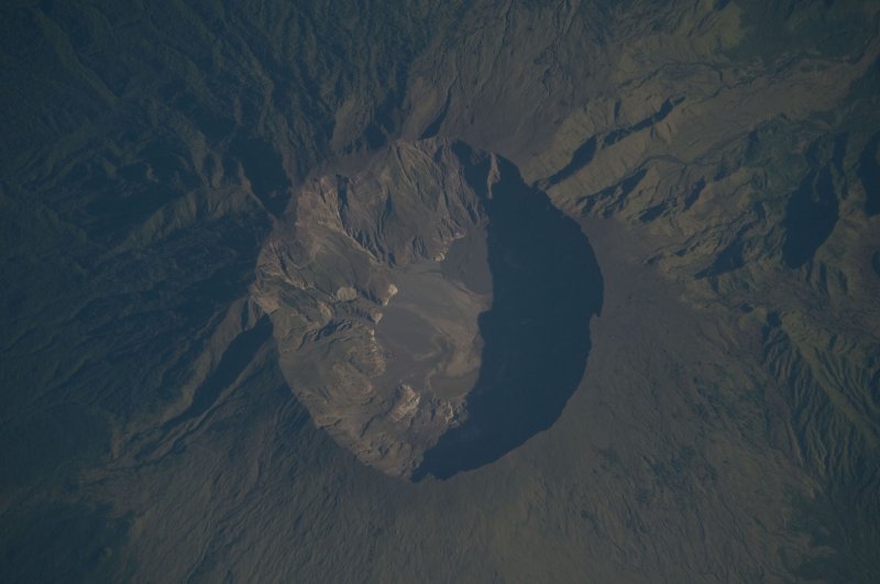 Камчатка вулкан кратер извержение