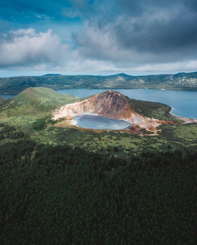 Вулкан Головнина озеро кипящее
