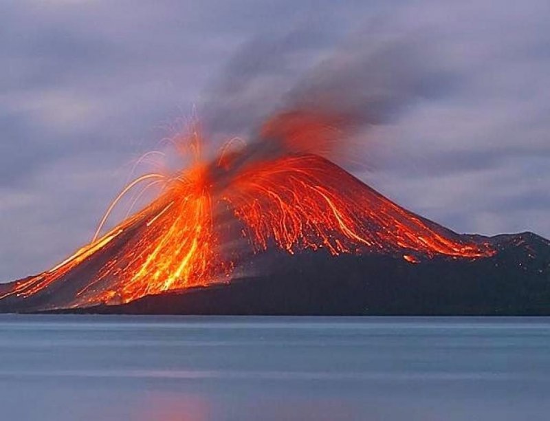 Стромболи вулкан