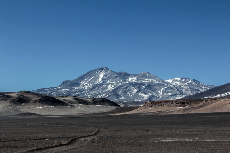 Охос-дель-Саладо вулкан