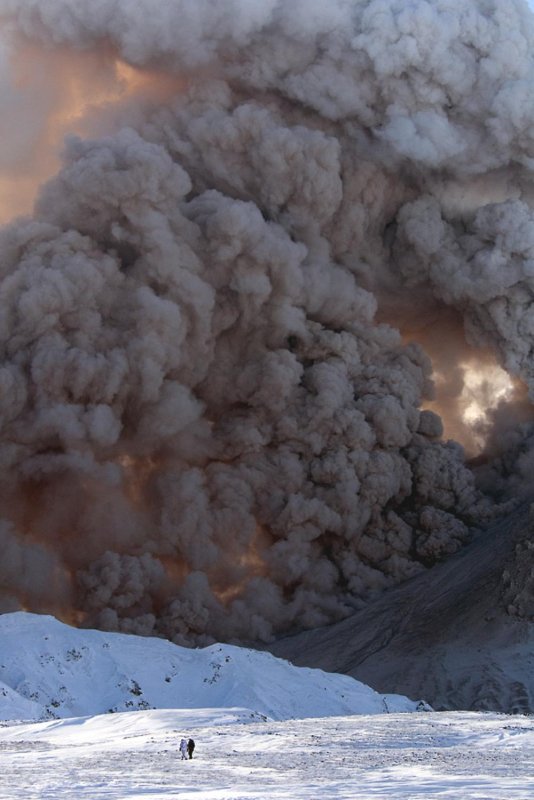 Исландский вулкан со спутника