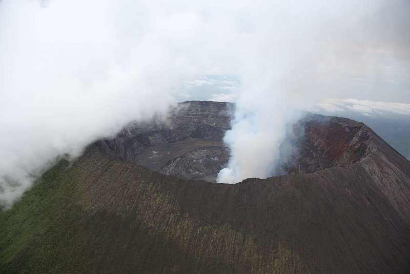 Ньирагонго вулкан извержение