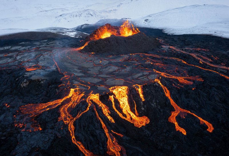 Извержение вулкана в Исландии Эйяфьятлайокудль 2010