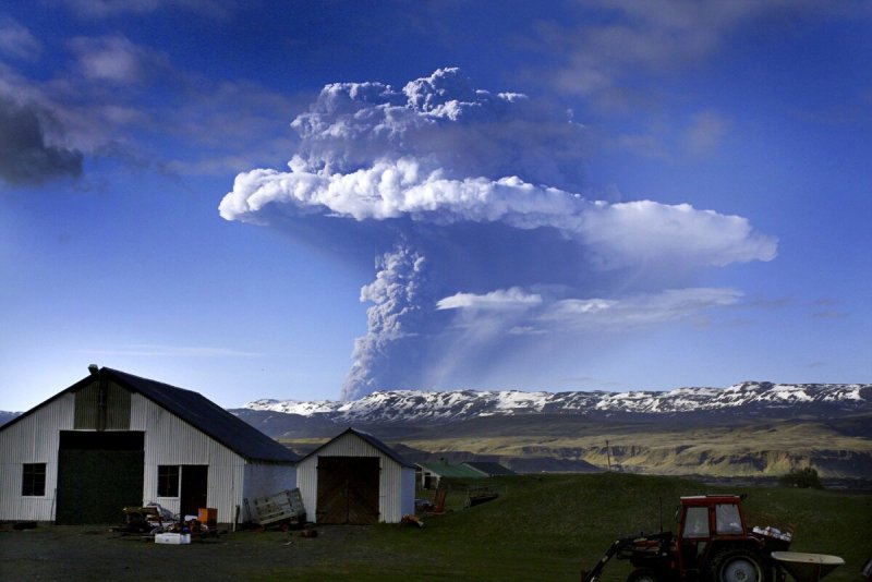 Извержение вулкана эйяфьядлайёкюдль 2010