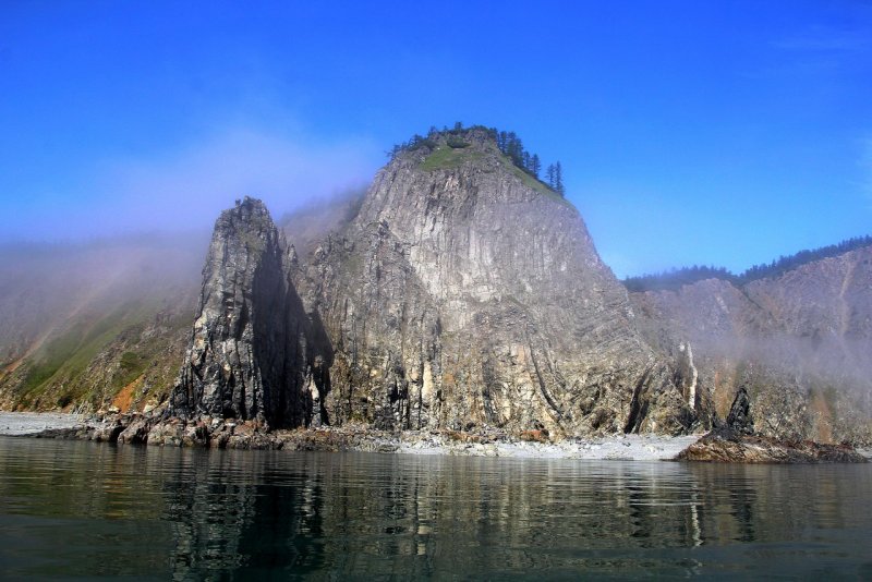 Шантарские острова яшмовые скалы