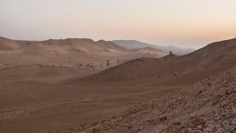 Сирийская пустыня пирамиды