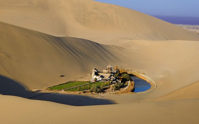 Марокко отель в пустыне