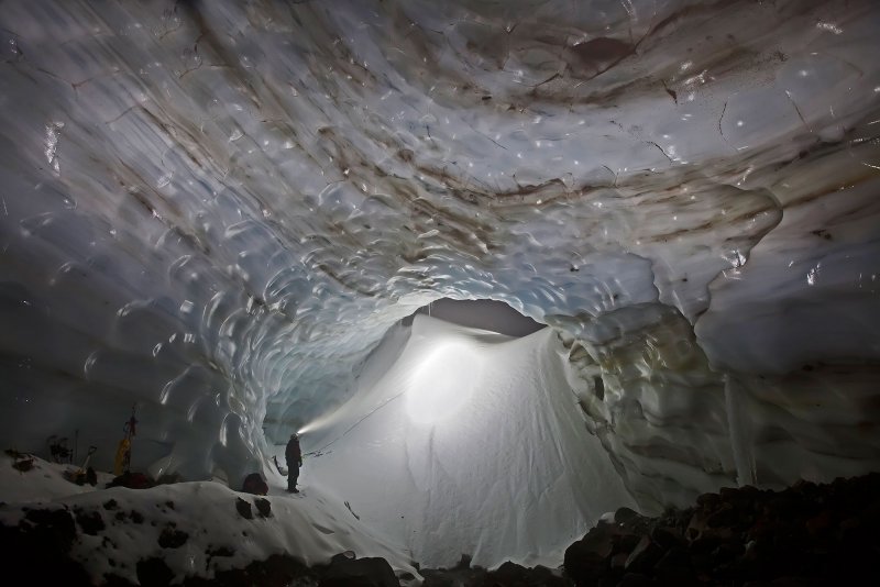Ледниковая пещера Парадайз