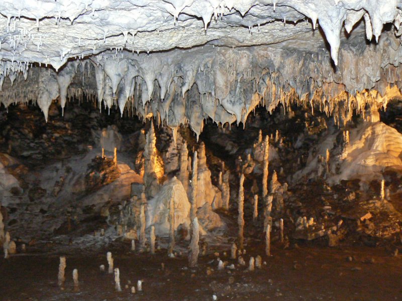 Сне́жная пещера Абхазия
