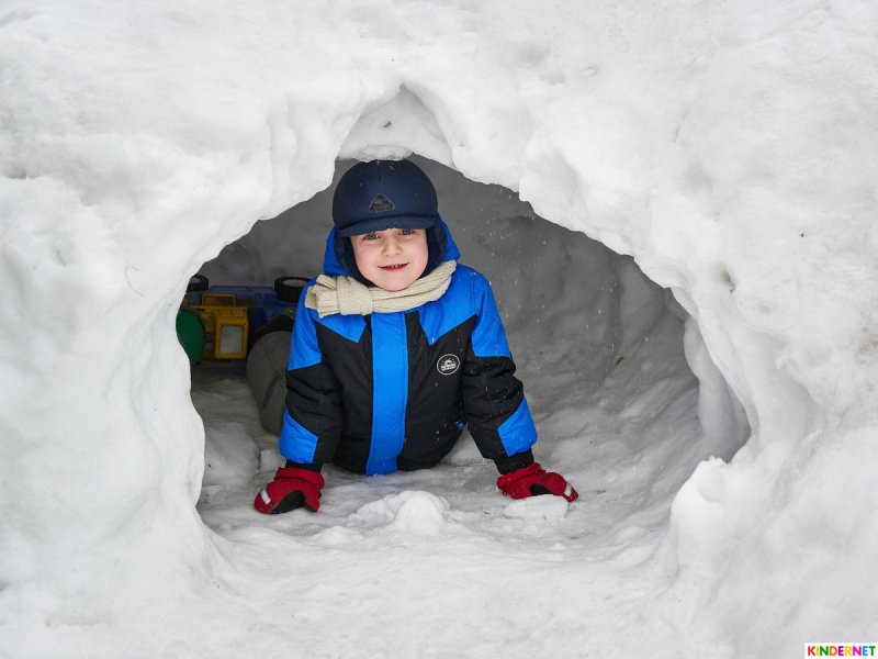 Снежная пещера для детей