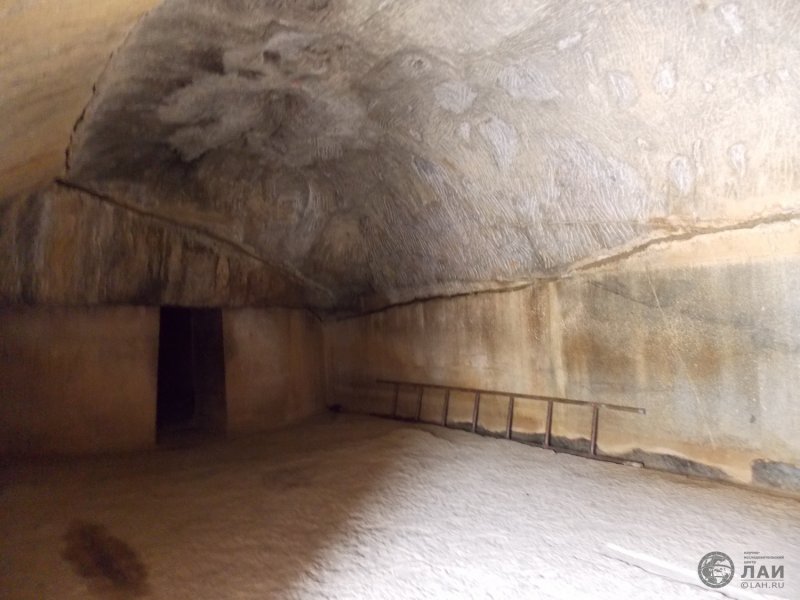 Пещеры Барабар Индия
