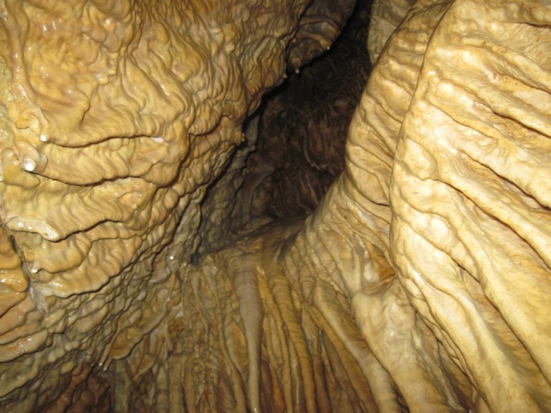 Долина с пещерами