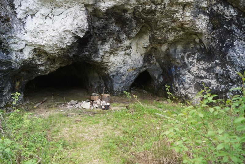 Уксунайская пещера