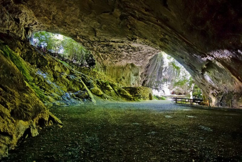 Монстр в Новоафонской пещере Абхазии