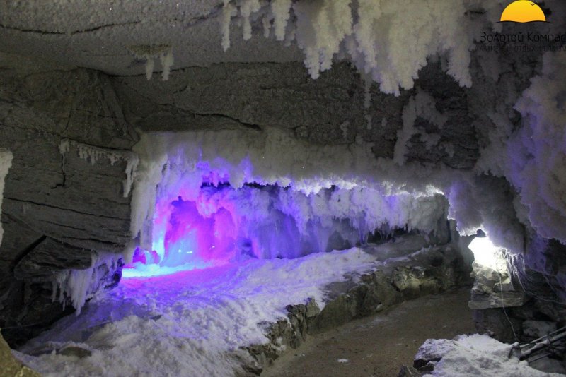 Кунгурская пещера сталактиты