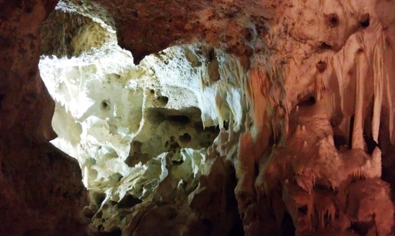 Пещеры в долине смерти