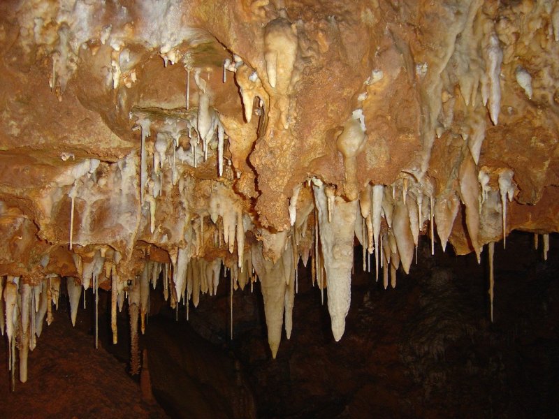 Пещеры сталактиты и сталагмиты