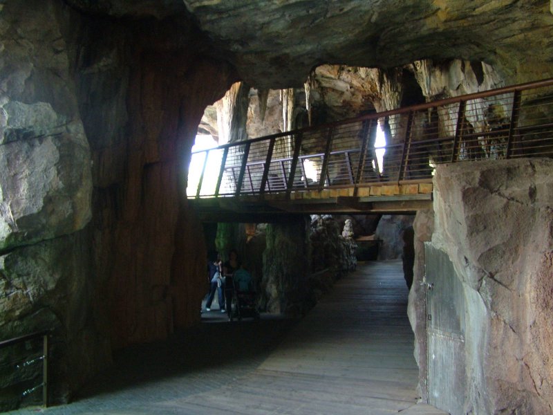 Пещера КИТУМ Африка