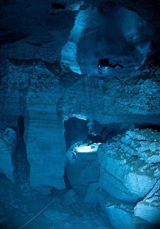 Подводные пещеры арт