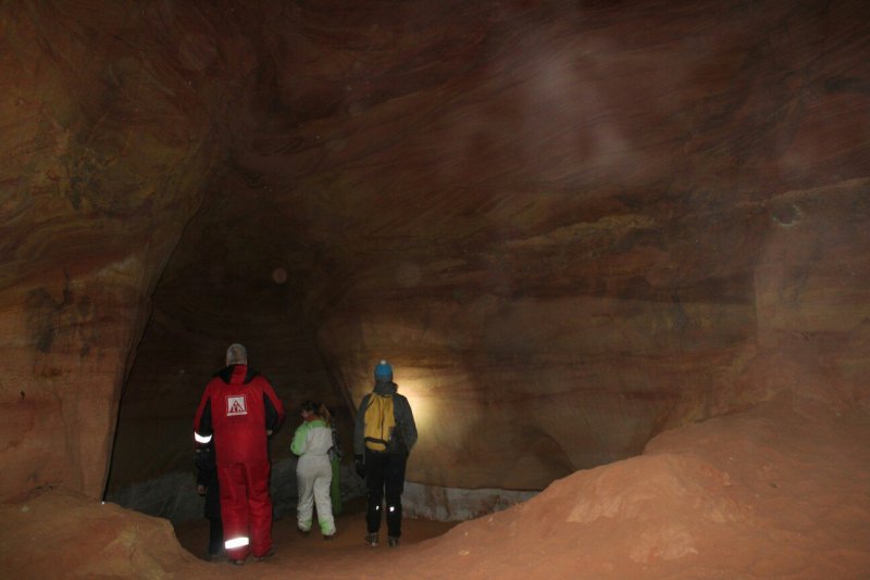 Внедорожная экскурсия «Туховежи - Борщовские пещеры - Лужский каньон»