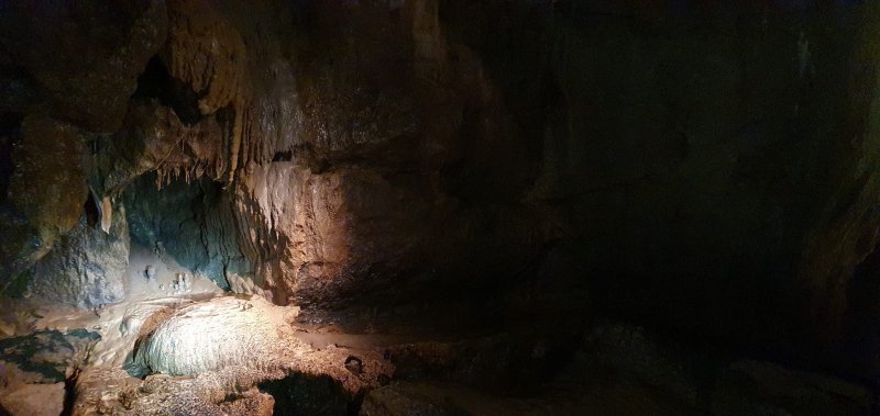 Кварцевые пещеры под Лугой