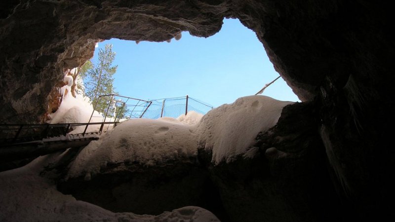Голубинская пещера