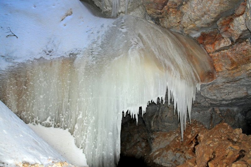 Голубино карстовые пещеры
