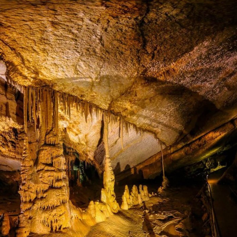Мраморная пещера в Чатыр-Даг
