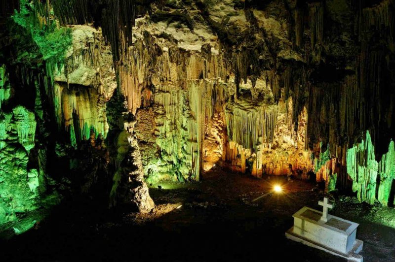 Греция пещера Мелидони