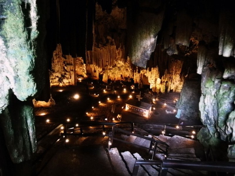 Гремучая пещера над уровнем моря